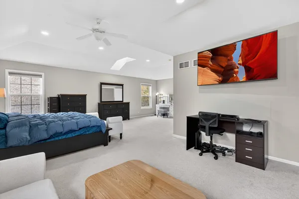 $950,000 | 484 Haleys Hill Court, Palatine, IL 60074
