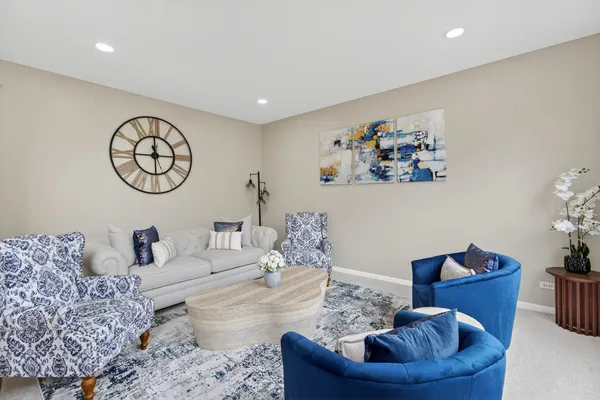 $950,000 | 484 Haleys Hill Court, Palatine, IL 60074