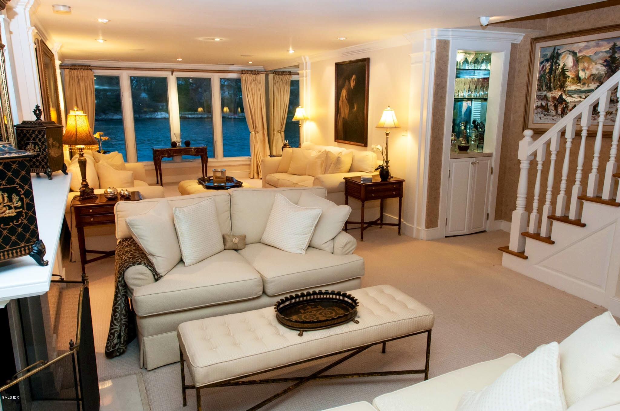 661 Steamboat Road, Unit B Greenwich, CT 06830 - Photo 19 of 61 Living Room at Dusk