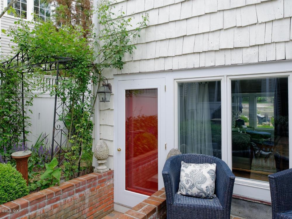 661 Steamboat Road, Unit B Greenwich, CT 06830 - Photo 58 of 61 661 Steamboat Rd 09 - WEB