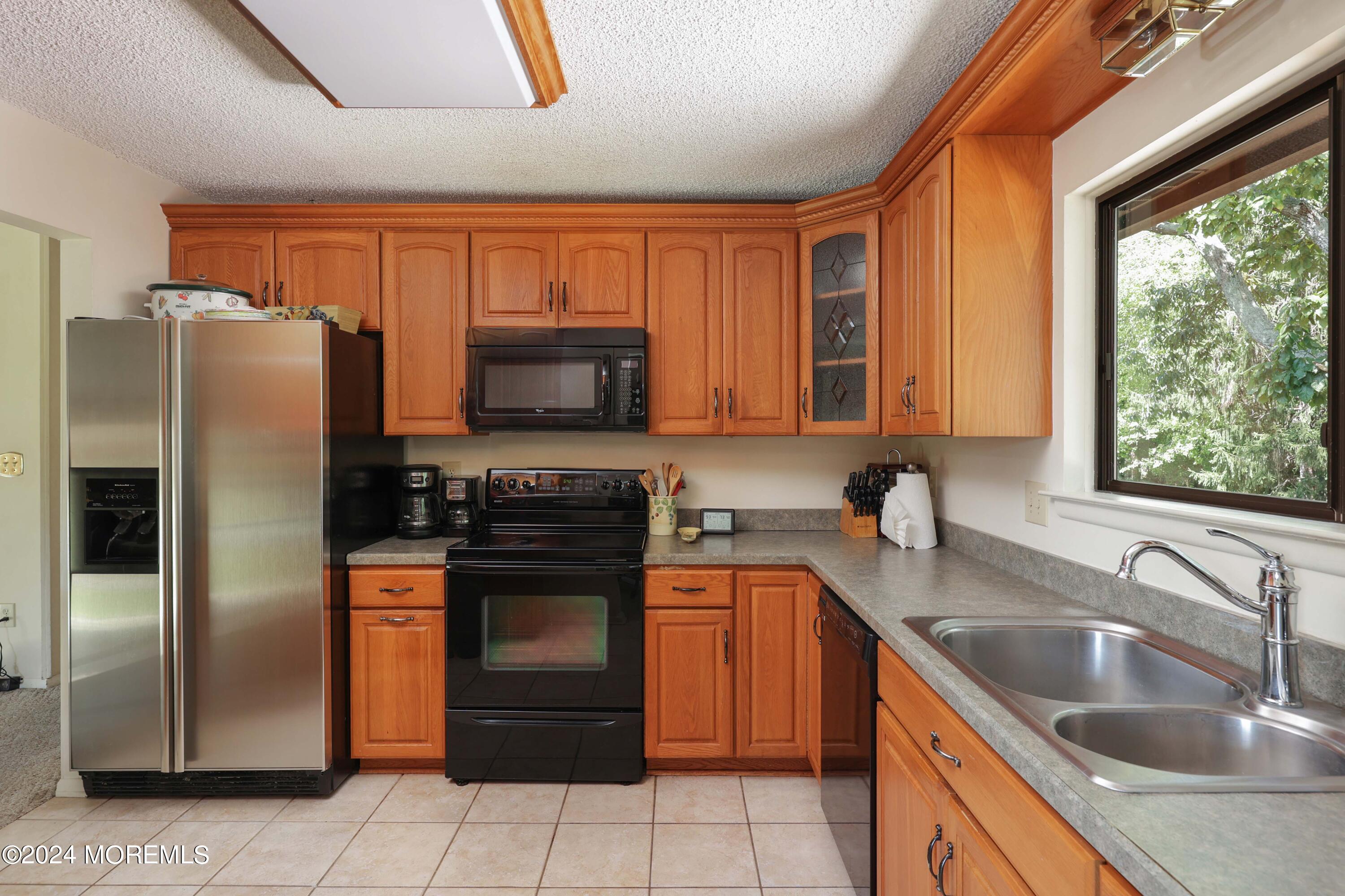 13 Chippewa Road Toms River, NJ 08753 - Photo 11 of 34 758A5435