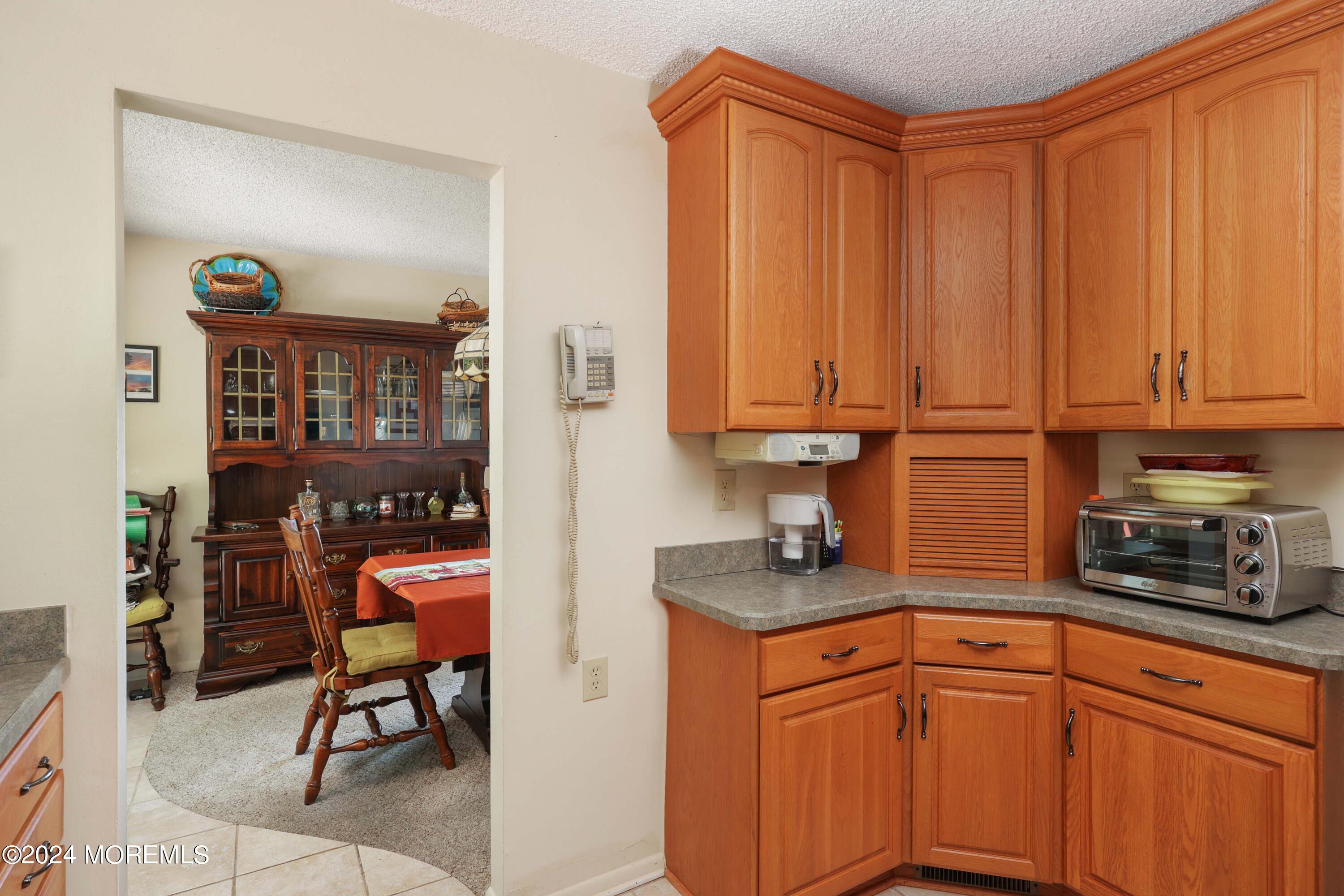 13 Chippewa Road Toms River, NJ 08753 - Photo 12 of 34 758A5443