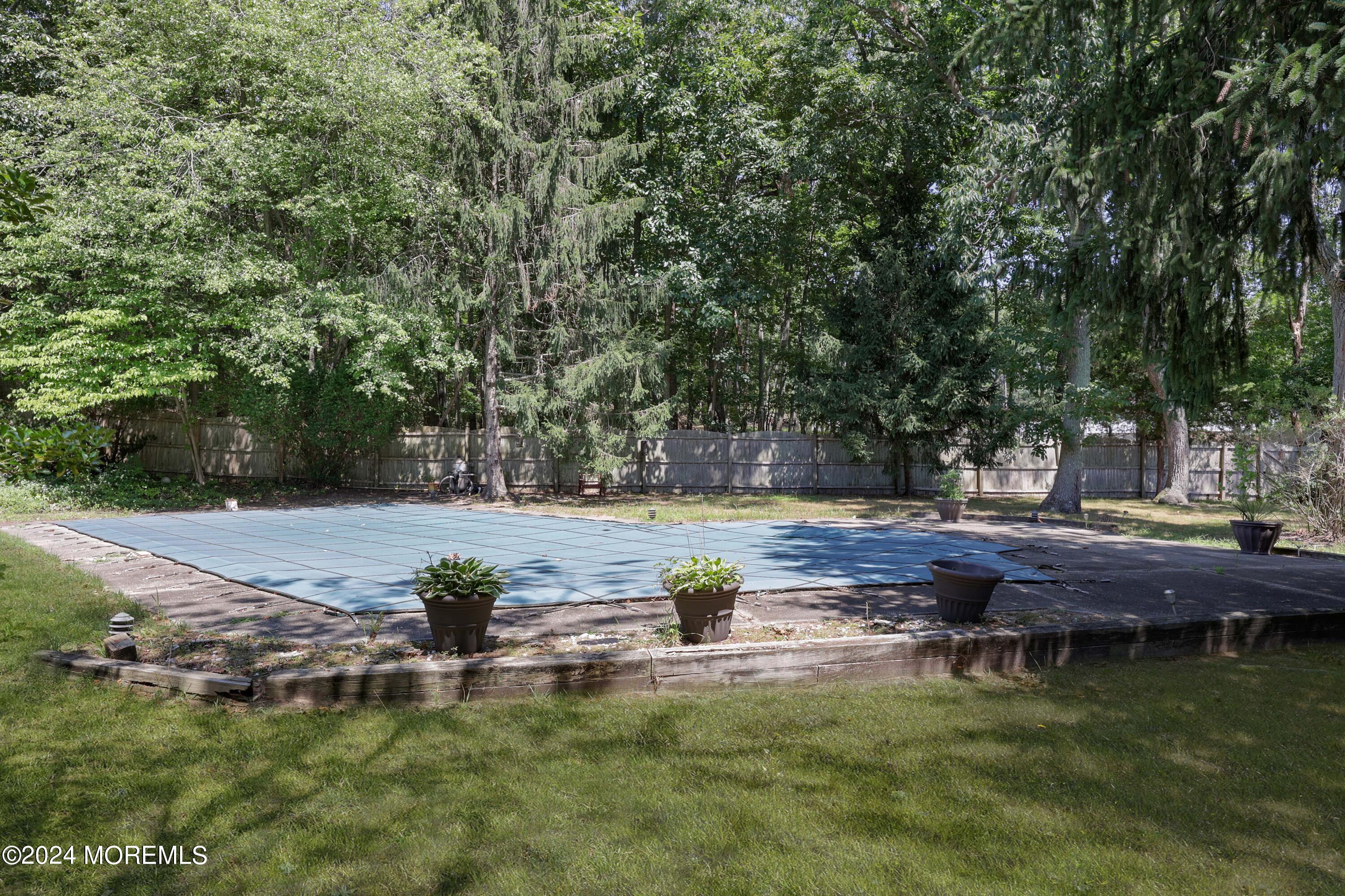 13 Chippewa Road Toms River, NJ 08753 - Photo 24 of 34 758A5565_6_7_8_9