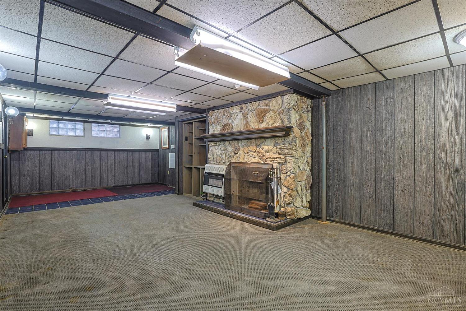 8877 Wuest Road Cincinnati, OH 45251 - Photo 38 of 64