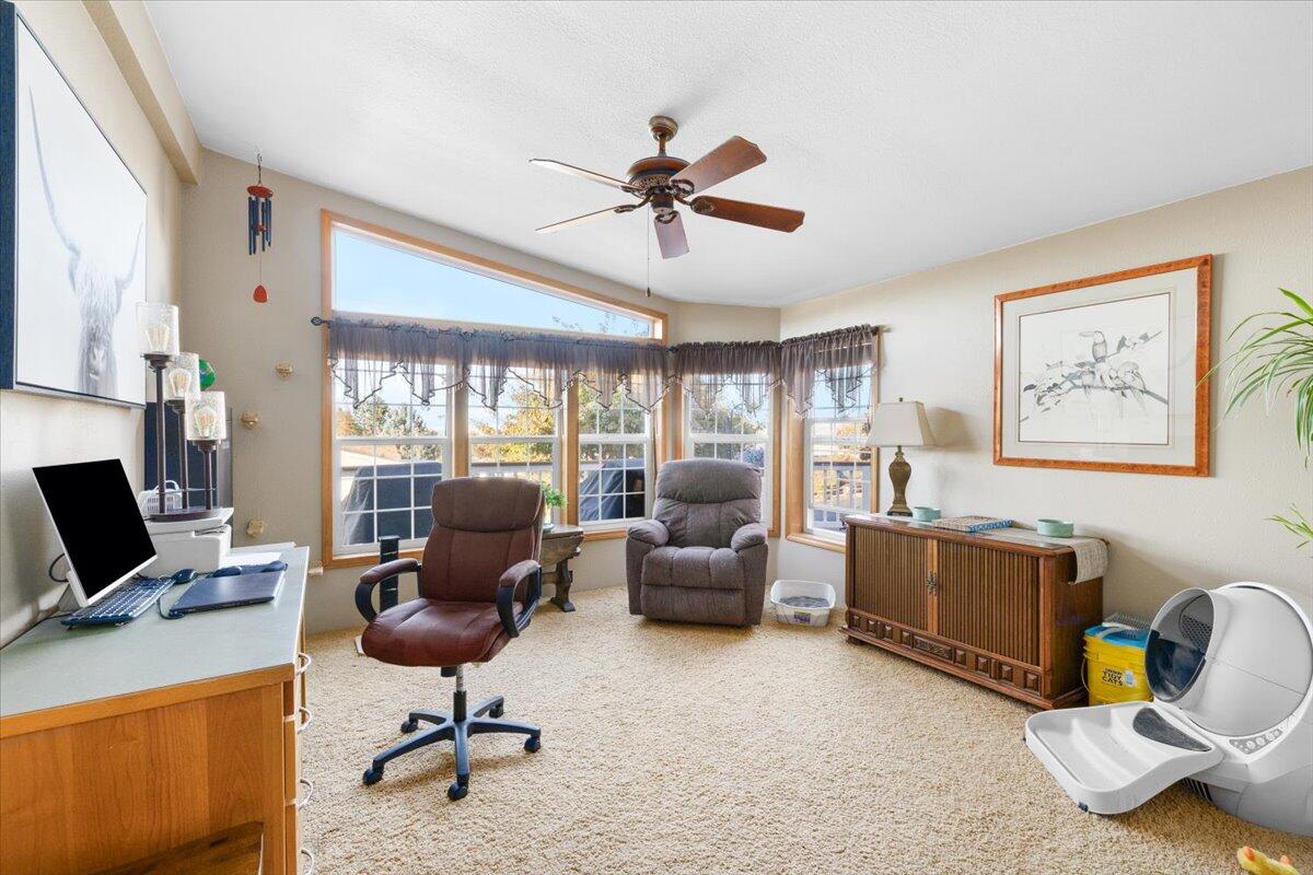 3955 South Stage Road, Unit 90 Medford, OR 97501 - Photo 13 of 42 13-CI_2204