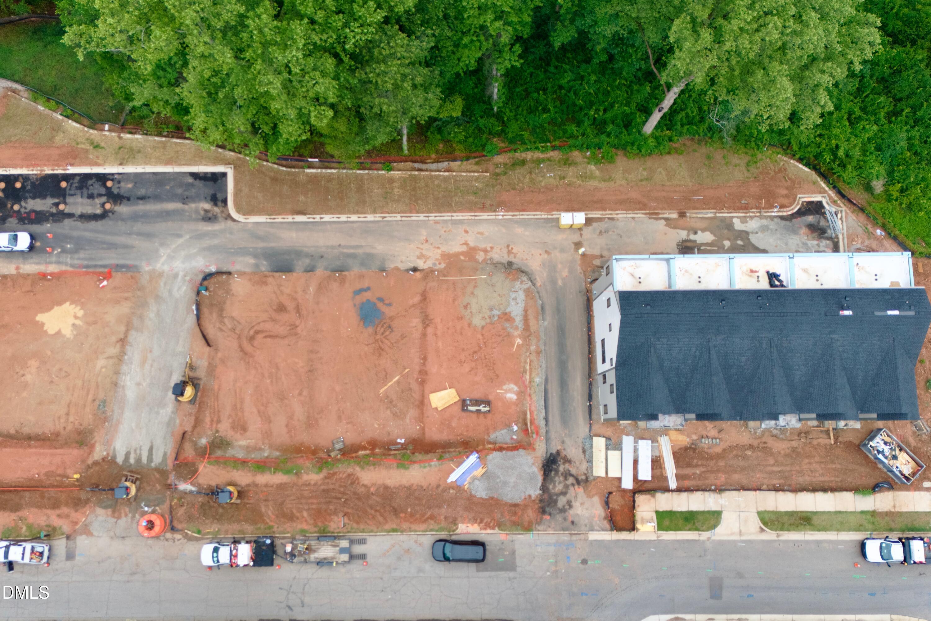 2390 Grant Avenue Raleigh, NC 27608 - Photo 3 of 8