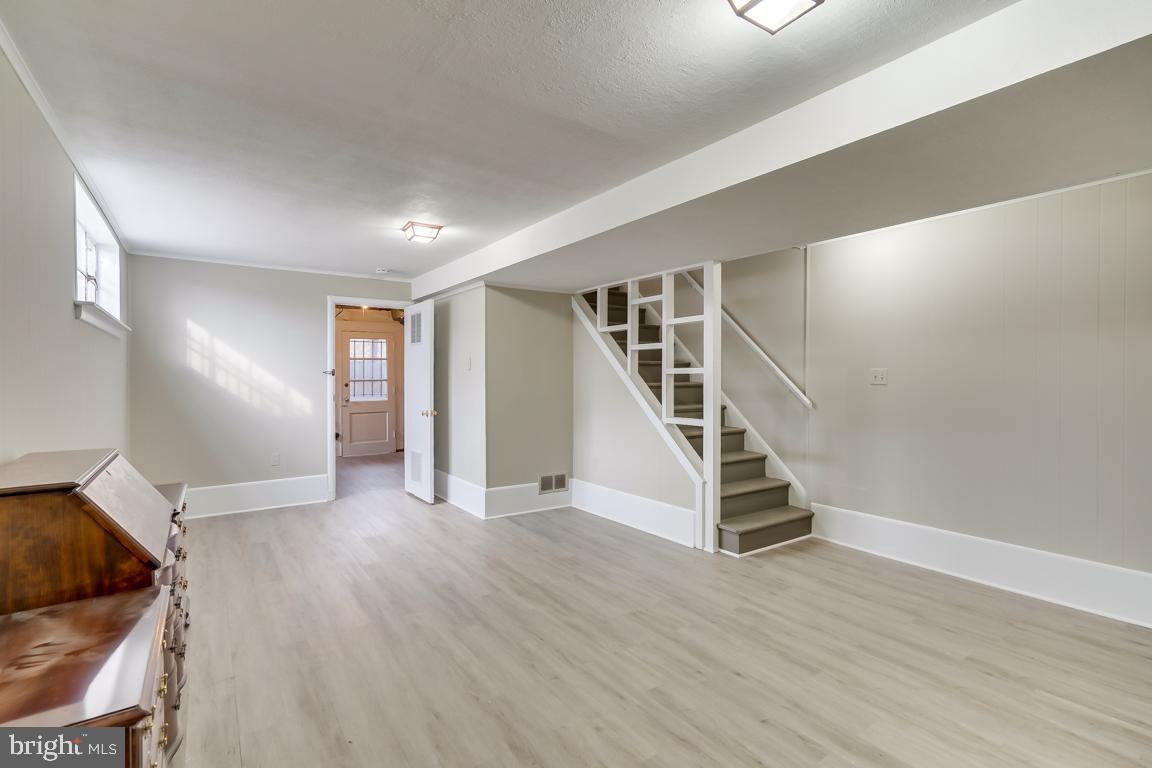 1012 Ruatan Street Silver Spring, MD 20903 - Photo 4 of 15 Gallery Image 4