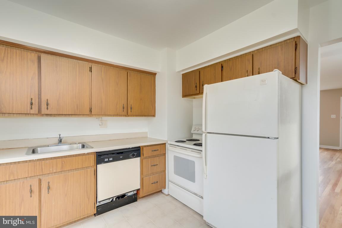 1012 Ruatan Street Silver Spring, MD 20903 - Photo 6 of 15 Gallery Image 6
