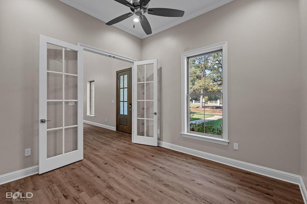 9865 Norris Ferry Road Shreveport, LA 71106 - Photo 11 of 40 Office or Dining Room