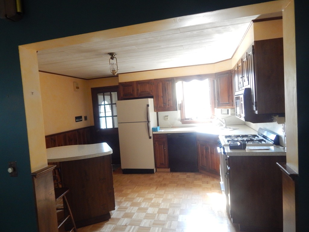 77 Pelican Road Quincy, MA 02169 - Photo 3 of 8 Gallery Image 3