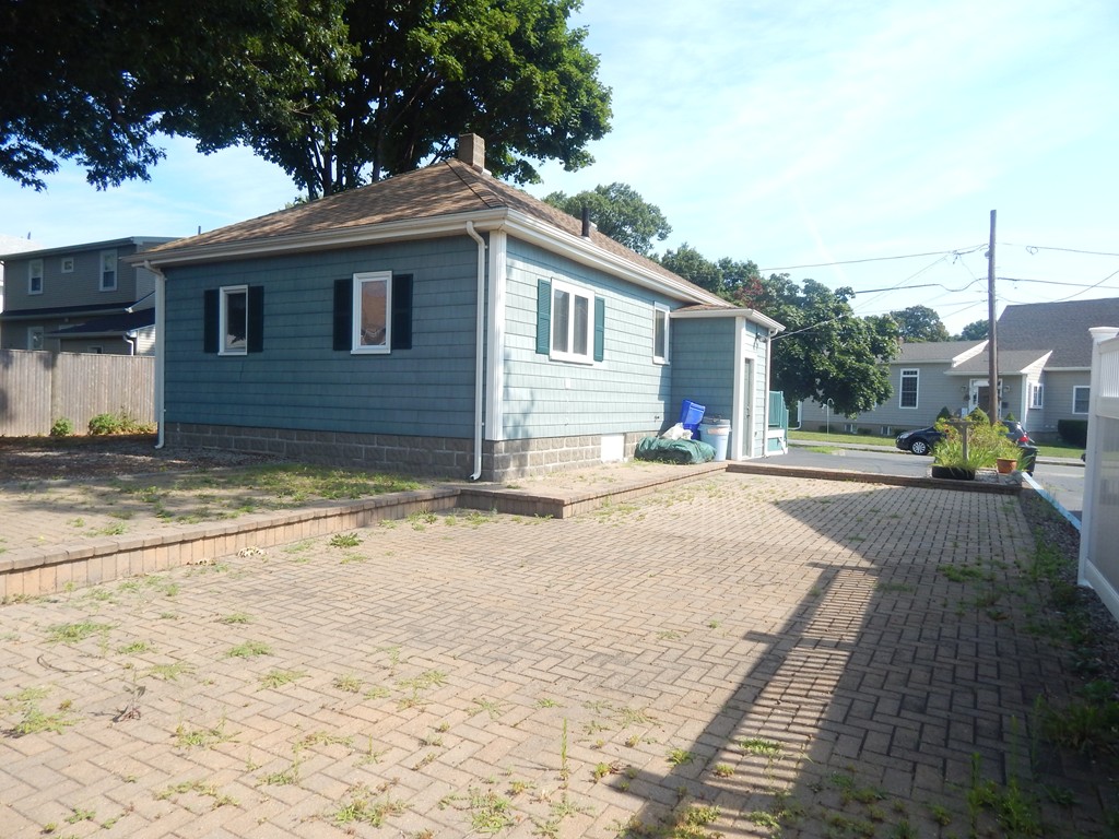 77 Pelican Road Quincy, MA 02169 - Photo 8 of 8 Gallery Image 8