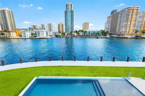 $10,990,000 | 503 Palm Drive, Hallandale Beach, FL 33009