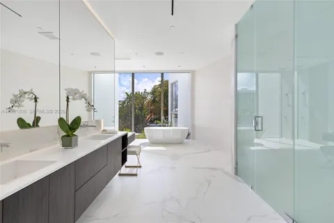 $10,990,000 | 503 Palm Drive, Hallandale Beach, FL 33009