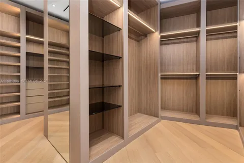 $10,990,000 | 503 Palm Drive, Hallandale Beach, FL 33009