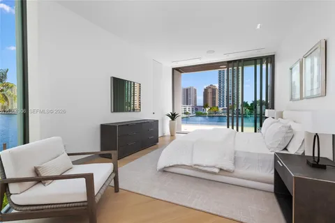 $10,990,000 | 503 Palm Drive, Hallandale Beach, FL 33009