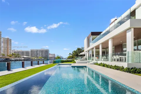 $10,990,000 | 503 Palm Drive, Hallandale Beach, FL 33009