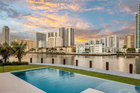 $10,990,000 | 503 Palm Drive, Hallandale Beach, FL 33009