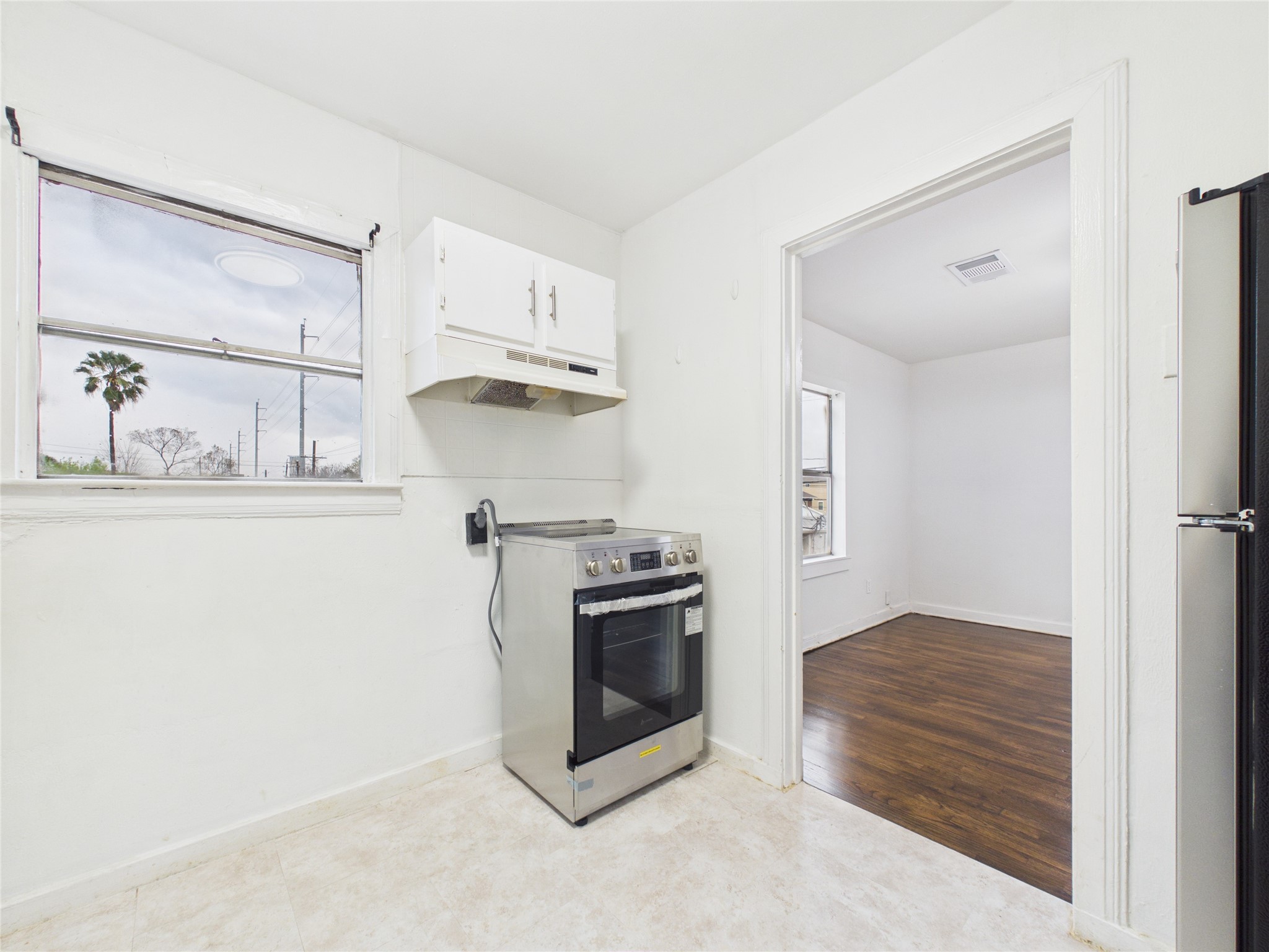 2016 Dunlavy Street, Unit 3 Houston, TX 77006 - Photo 8 of 16