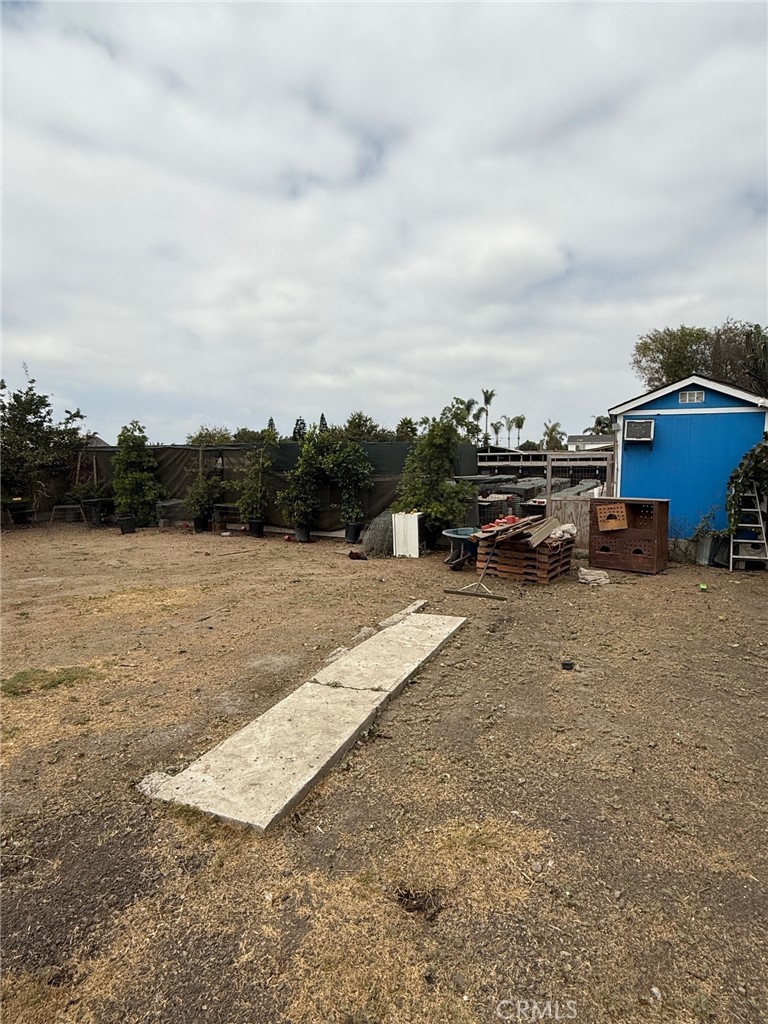 471 West Bennett Street Compton, CA 90220 - Photo 18 of 20 a view of outdoor space with city view