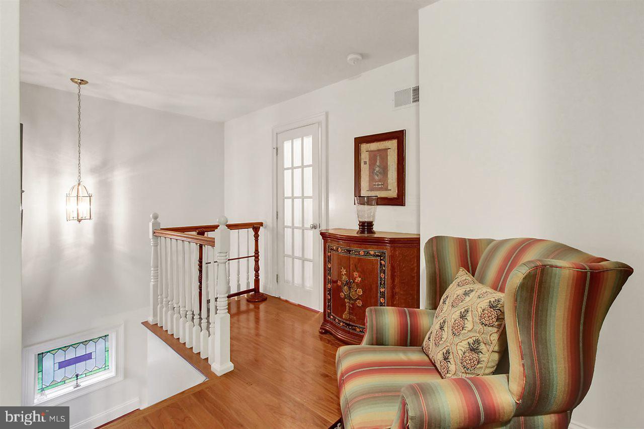 900 Buck Road Dover, PA 17315 - Photo 20 of 48 2nd Floor Hallway