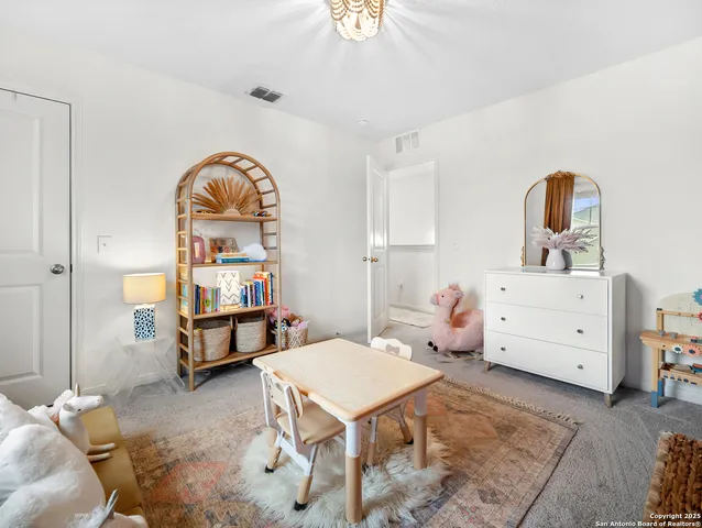 $1,700 | 5484 Rue Girard, Converse, TX 78109