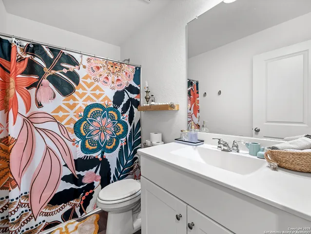 $1,700 | 5484 Rue Girard, Converse, TX 78109