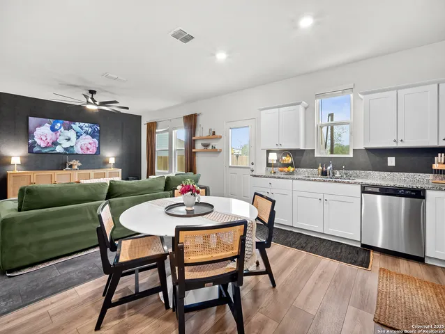 $1,700 | 5484 Rue Girard, Converse, TX 78109