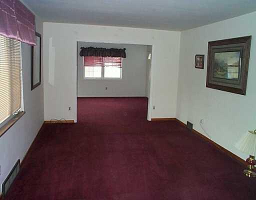 965 Cliff Mine Road Coraopolis, PA 15108 - Photo 2 of 8 Gallery Image 2