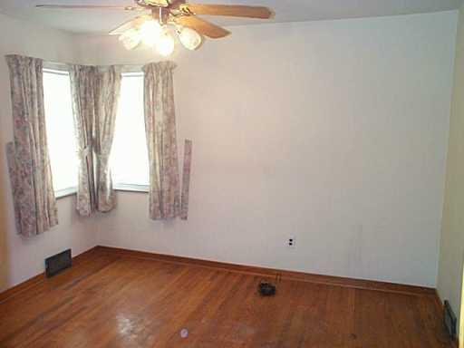 965 Cliff Mine Road Coraopolis, PA 15108 - Photo 5 of 8 Gallery Image 5