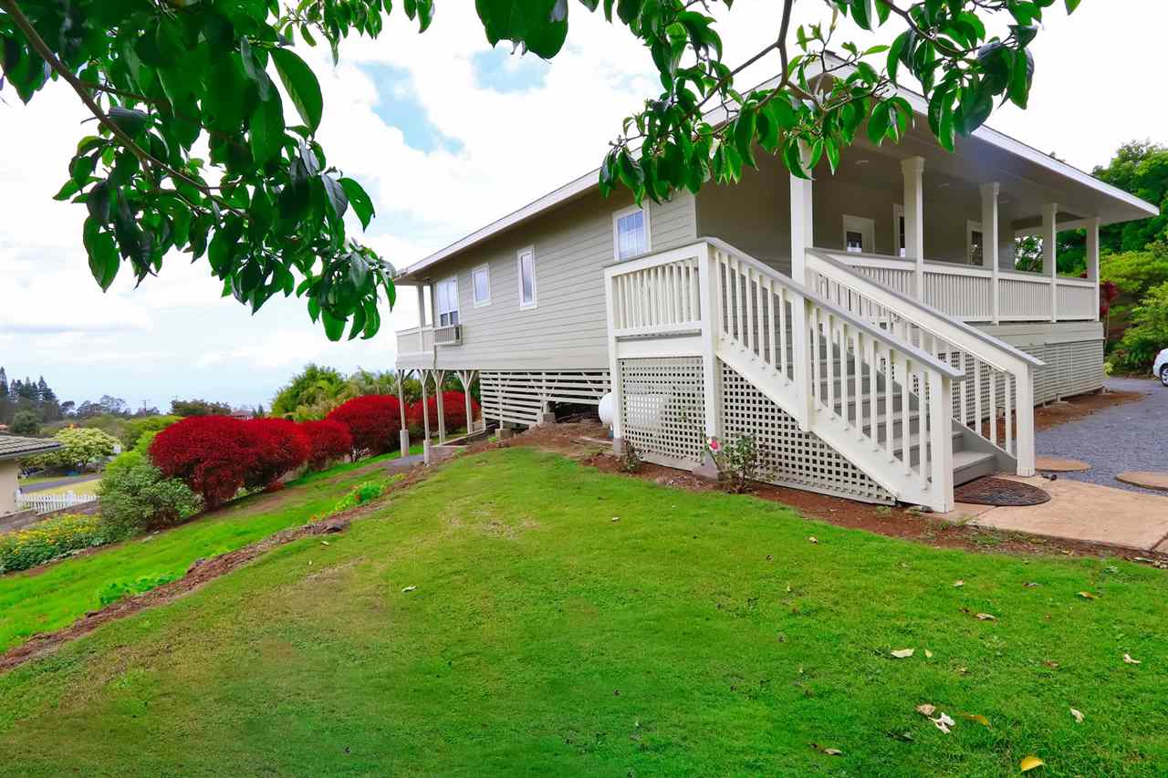 1268 Lower Kimo Drive Kula, HI 96790 - Photo 23 of 30 a view of a house with backyard and porch