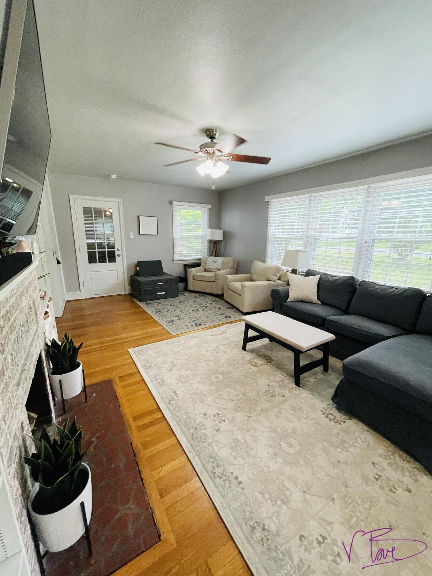 1104 Highland Road Salem, VA 24153 - Photo 12 of 49 Lots of natural light