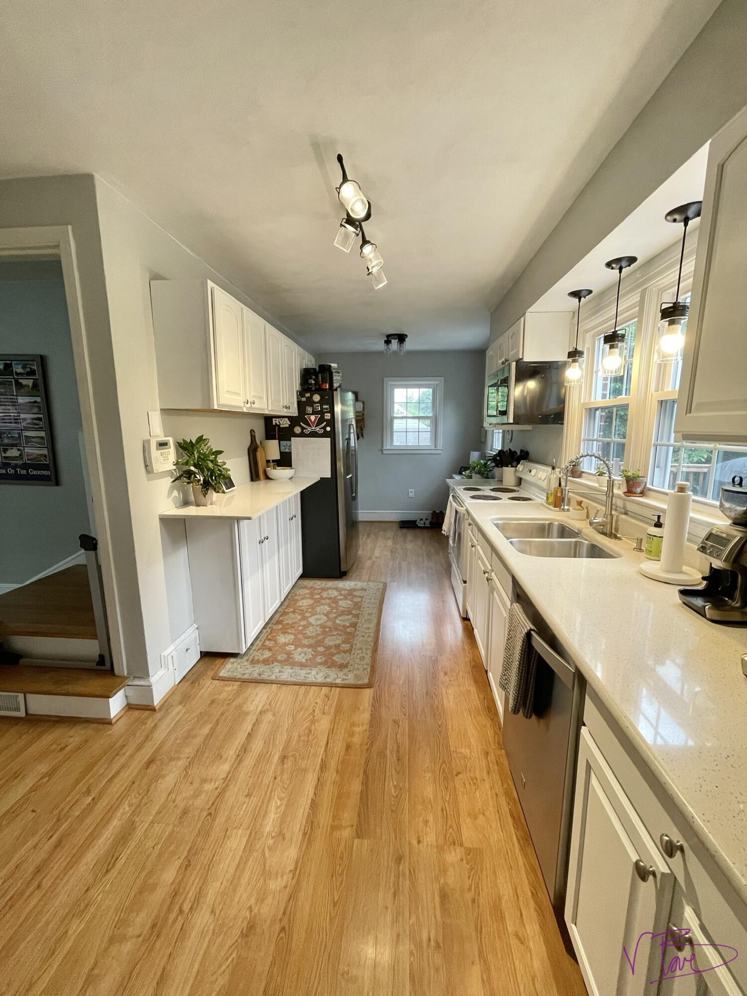 1104 Highland Road Salem, VA 24153 - Photo 22 of 49 Remodeled kitchen
