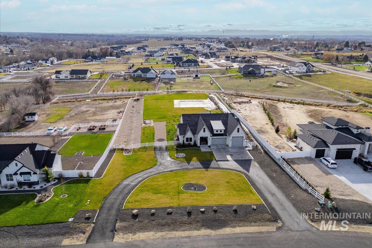 14947 Red Barn Court Caldwell, ID 83607 - Photo 4 of 46