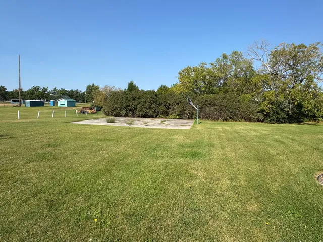 $149,000 | 110 East Stokes Avenue, Badger, MN 56714