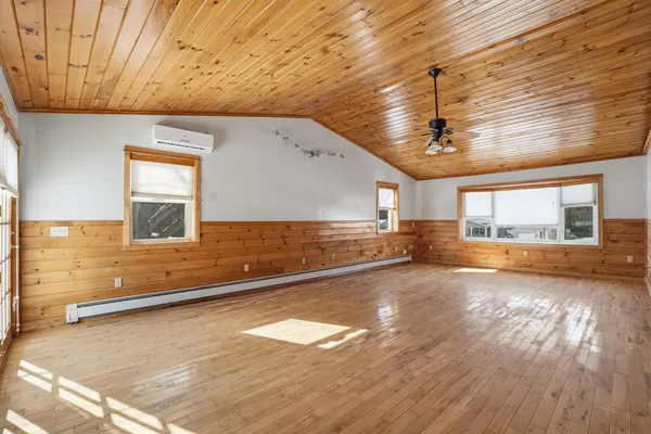 $259,000 | 21 Independence Lane, East Millinocket, ME 04430