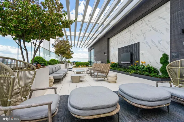 $2,200,000 | 1781 North Pierce Street, Unit 1201, Arlington, VA 22209