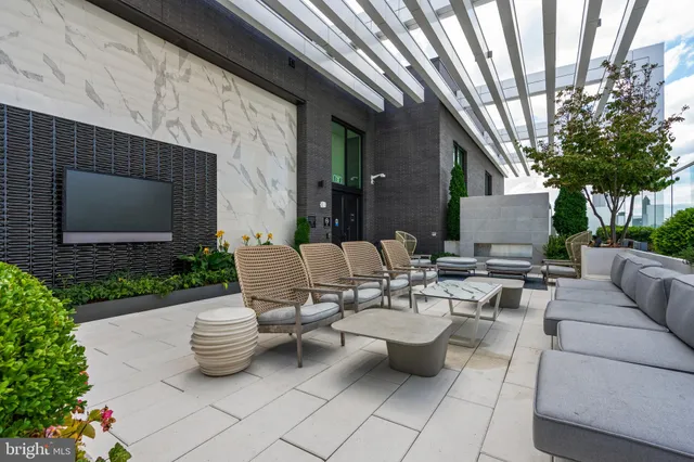 $2,200,000 | 1781 North Pierce Street, Unit 1201, Arlington, VA 22209