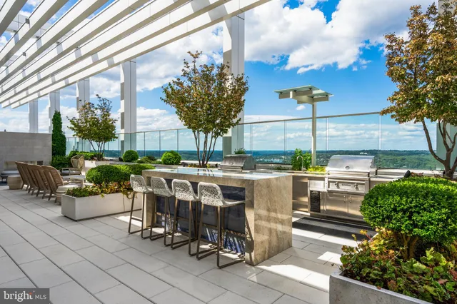 $2,200,000 | 1781 North Pierce Street, Unit 1201, Arlington, VA 22209