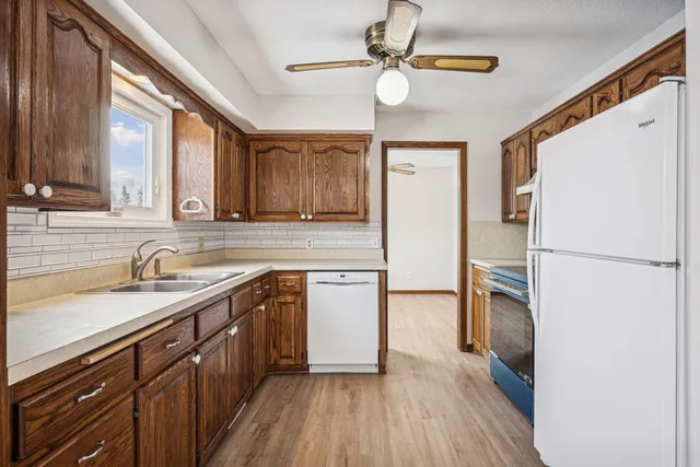 $529,900 | 7050 Pioneer Trail, Greenfield, MN 55357