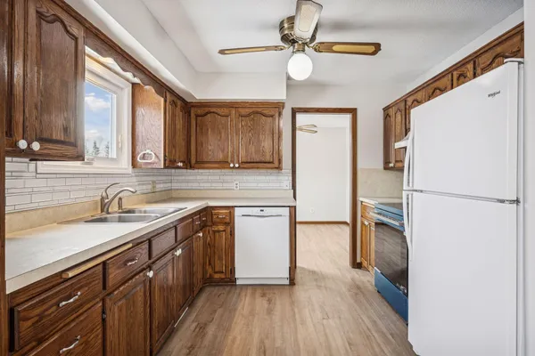 $474,900 | 7050 Pioneer Trail, Greenfield, MN 55357