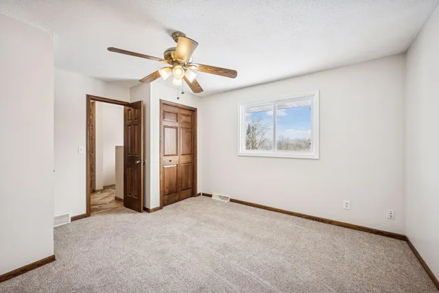 $529,900 | 7050 Pioneer Trail, Greenfield, MN 55357