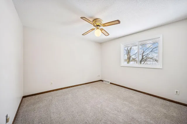 $529,900 | 7050 Pioneer Trail, Greenfield, MN 55357