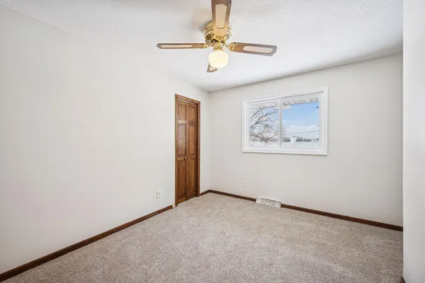 $474,900 | 7050 Pioneer Trail, Greenfield, MN 55357