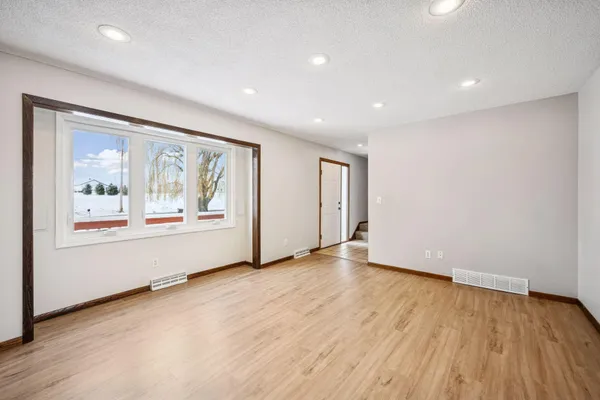 $474,900 | 7050 Pioneer Trail, Greenfield, MN 55357