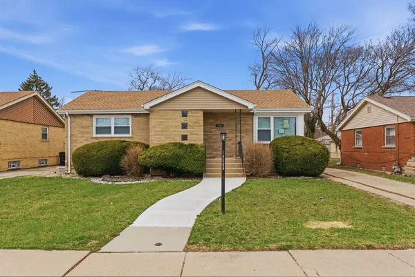 $339,999 | 15566 Gouwens Lane, South Holland, IL 60473