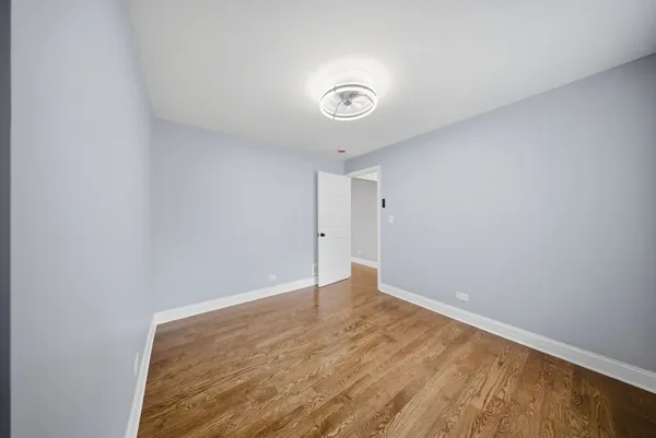 $339,999 | 15566 Gouwens Lane, South Holland, IL 60473