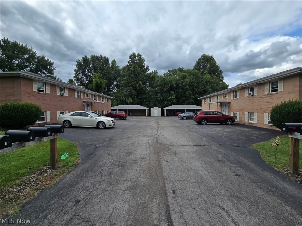 850 Mathews Road Youngstown, OH 44512 - Photo 5 of 21 850 and 860