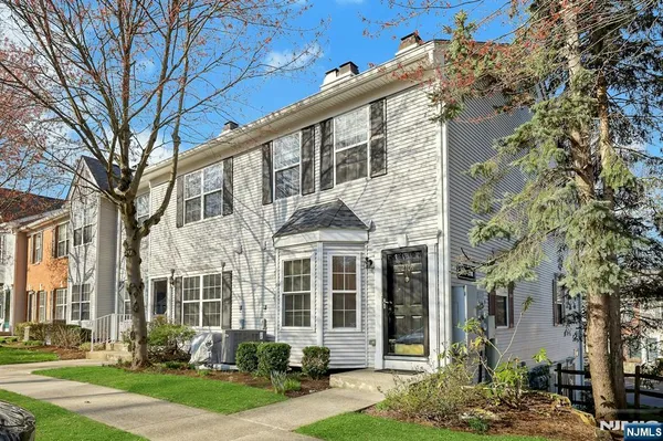 $3,300 | 2109 Henry Court, Mahwah, NJ 07430