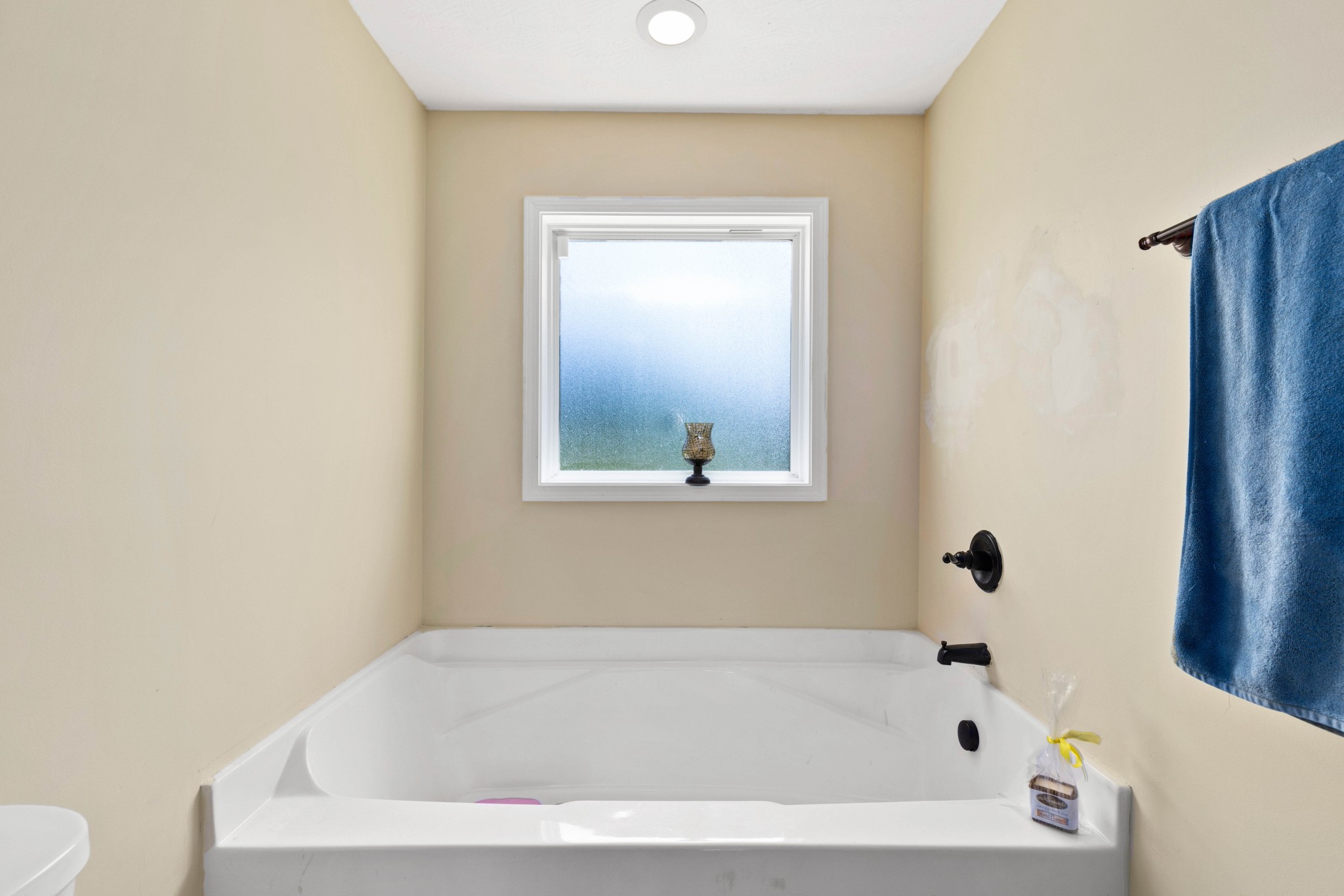 306 Meadows Road Portland, TN 37148 - Photo 18 of 31 a white bath tub sitting next to a white sink