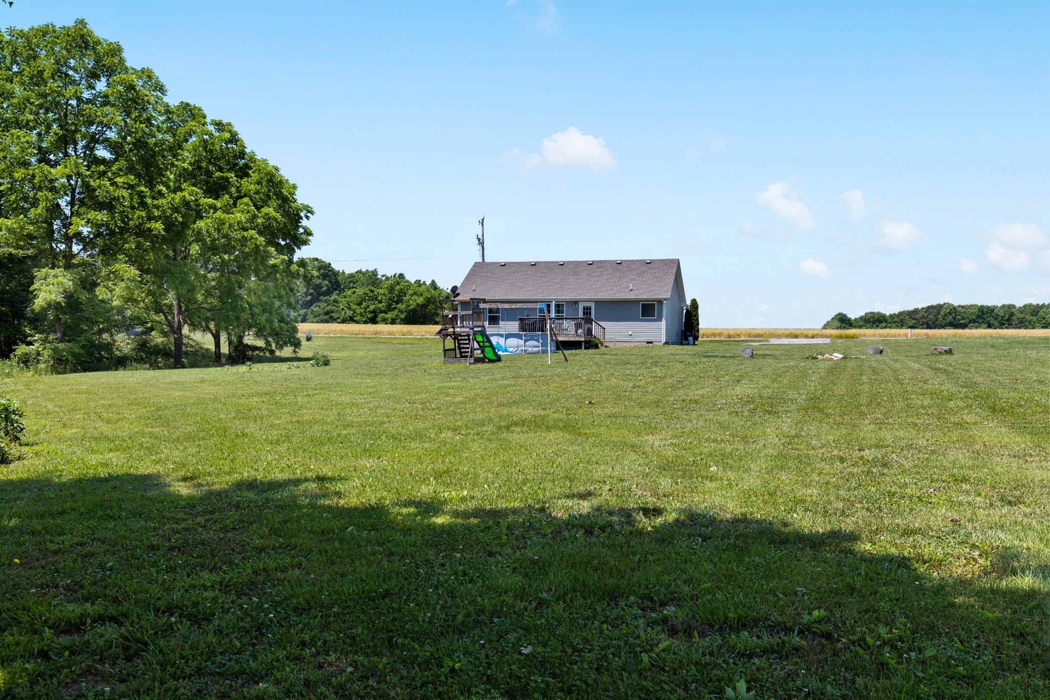 306 Meadows Road Portland, TN 37148 - Photo 30 of 31 a view of a house with a big yard